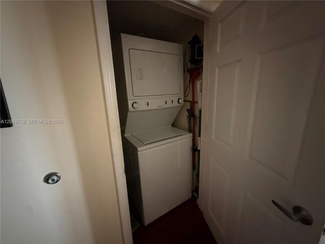 2011 N Ocean Boulevard 602, Fort Lauderdale, FL 33305