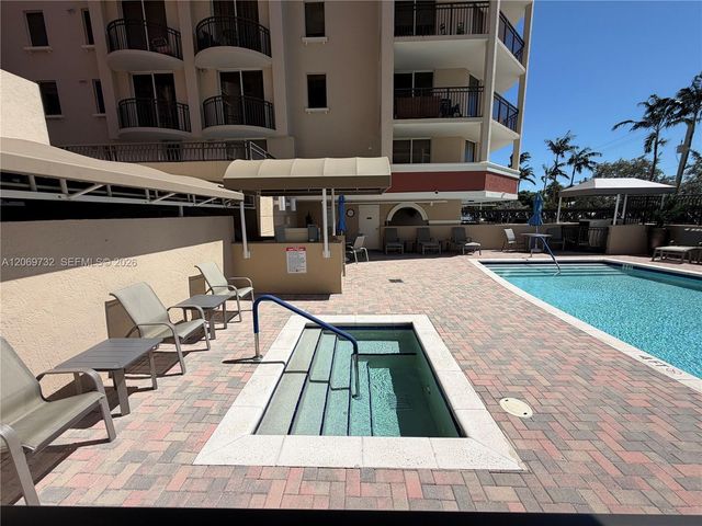 2011 N Ocean Boulevard 602, Fort Lauderdale, FL 33305