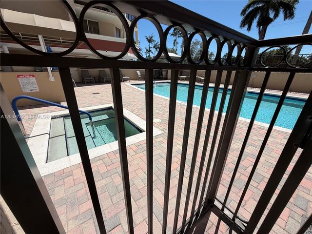 2011 N Ocean Boulevard 602, Fort Lauderdale, FL 33305