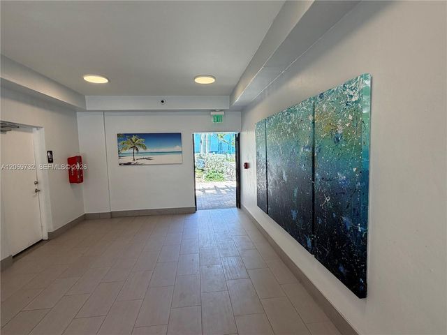 2011 N Ocean Boulevard 602, Fort Lauderdale, FL 33305