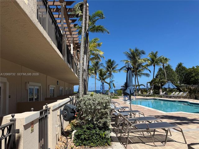2011 N Ocean Boulevard 602, Fort Lauderdale, FL 33305