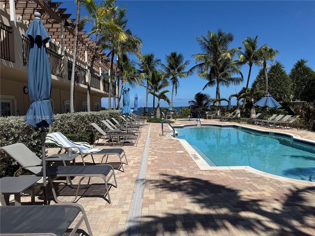 2011 N Ocean Boulevard 602, Fort Lauderdale, FL 33305