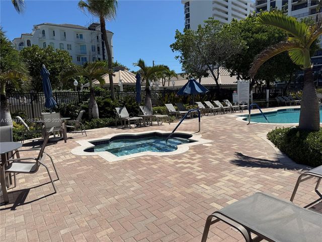 2011 N Ocean Boulevard 602, Fort Lauderdale, FL 33305
