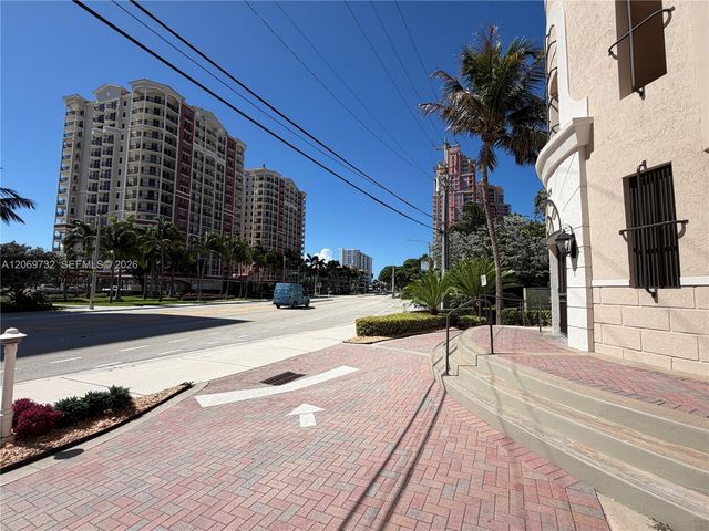 2011 N Ocean Boulevard 602, Fort Lauderdale, FL 33305