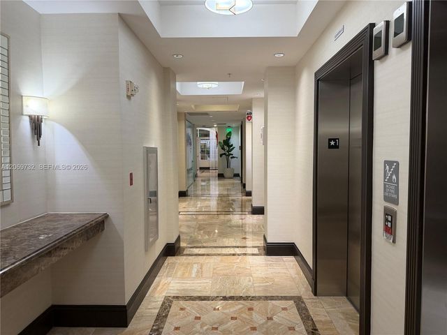 2011 N Ocean Boulevard 602, Fort Lauderdale, FL 33305