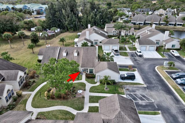 1828 Aynsley Way 6, Vero Beach, FL 32966