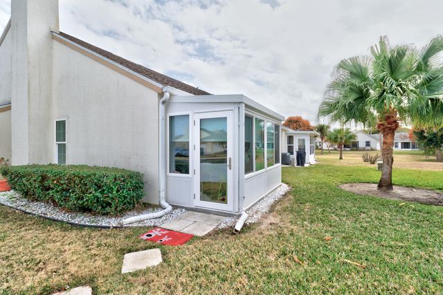 1828 Aynsley Way 6, Vero Beach, FL 32966