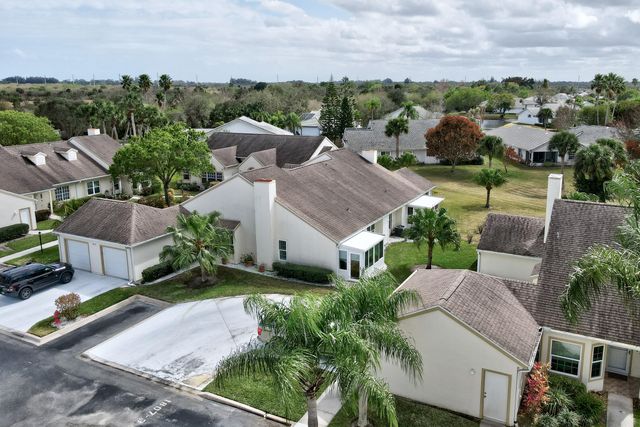 1828 Aynsley Way 6, Vero Beach, FL 32966