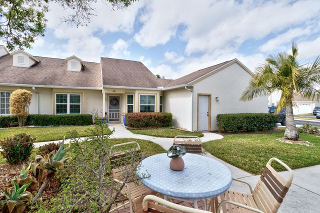 1828 Aynsley Way 6, Vero Beach, FL 32966