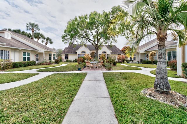 1828 Aynsley Way 6, Vero Beach, FL 32966