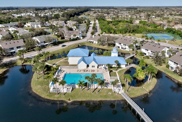 1828 Aynsley Way 6, Vero Beach, FL 32966