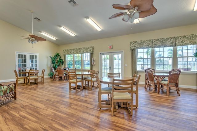 1828 Aynsley Way 6, Vero Beach, FL 32966