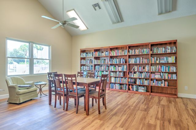 1828 Aynsley Way 6, Vero Beach, FL 32966