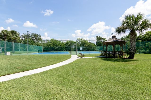 1828 Aynsley Way 6, Vero Beach, FL 32966