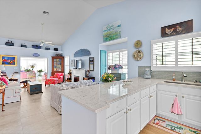 1828 Aynsley Way 6, Vero Beach, FL 32966