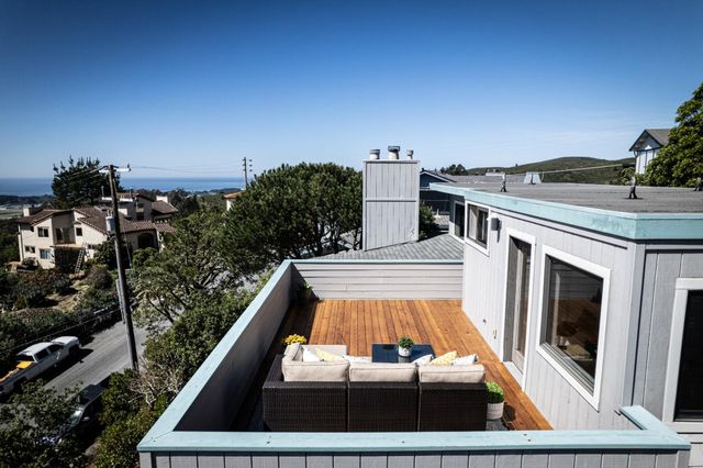 103 Dolphine Avenue, El Granada, CA 94018