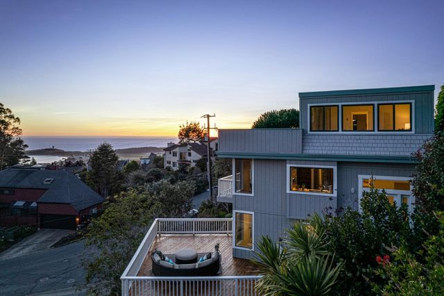 103 Dolphine Avenue, El Granada, CA 94018