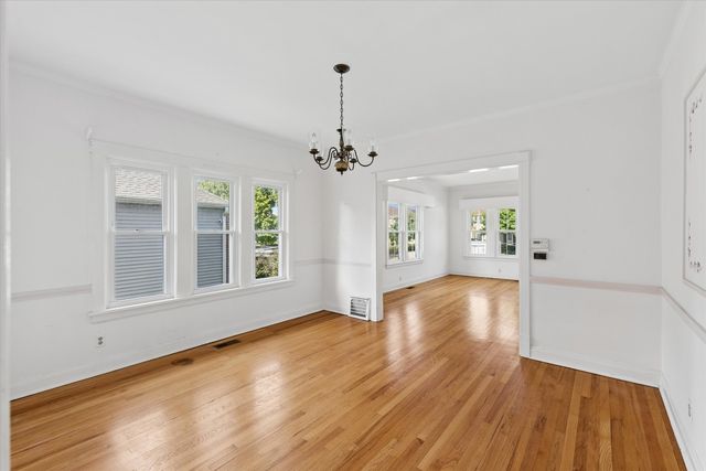 313 N Larch Avenue, Elmhurst, IL 60126