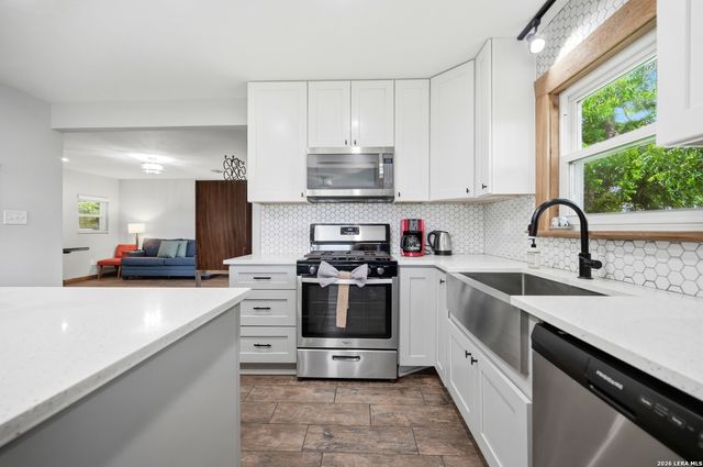 599 E HIGHWAY ST, Fredericksburg, TX 78624