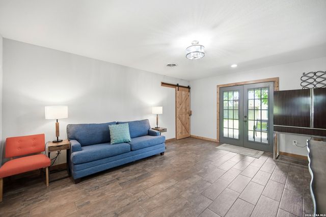 599 E HIGHWAY ST, Fredericksburg, TX 78624