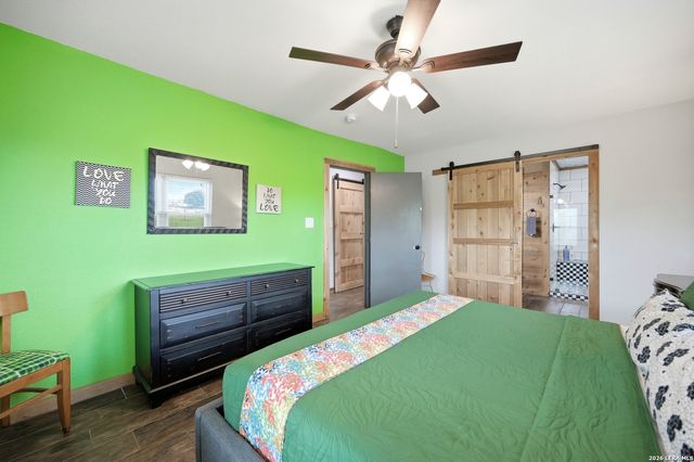 599 E HIGHWAY ST, Fredericksburg, TX 78624