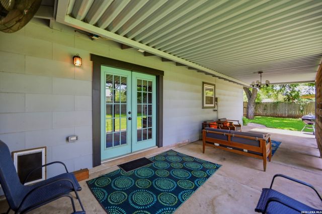 599 E HIGHWAY ST, Fredericksburg, TX 78624