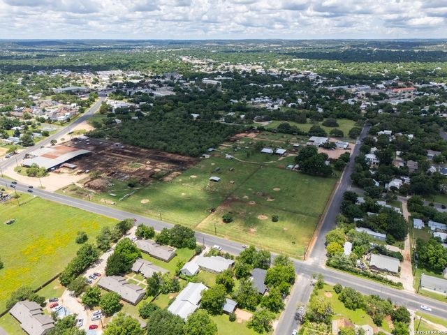 599 E HIGHWAY ST, Fredericksburg, TX 78624