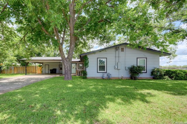 599 E HIGHWAY ST, Fredericksburg, TX 78624