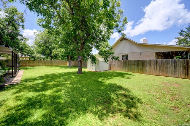 599 E HIGHWAY ST, Fredericksburg, TX 78624