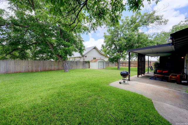 599 E HIGHWAY ST, Fredericksburg, TX 78624