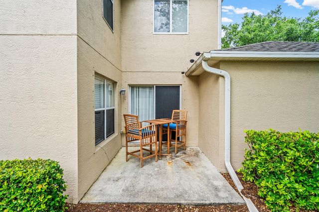 1814 Pointe West Way, Vero Beach, FL 32966