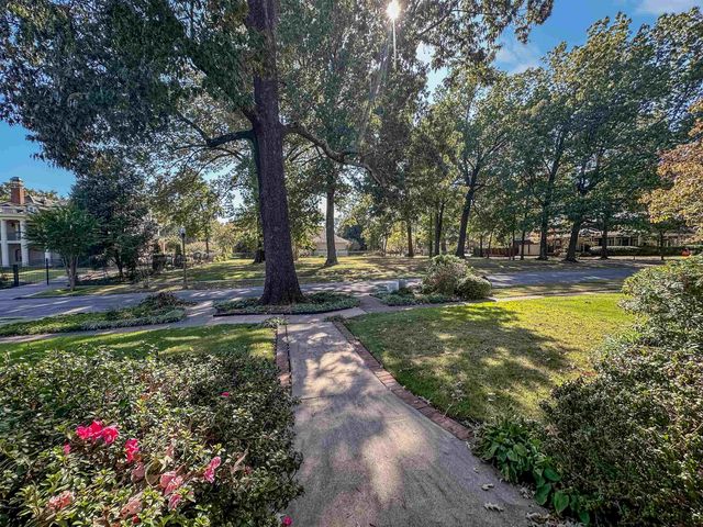 1800 AUTUMN AVE, Memphis, TN 38112