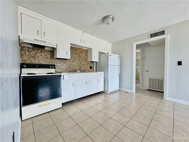 1002 Miller Avenue, Donna, TX 78537