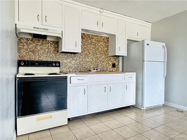 1002 Miller Avenue, Donna, TX 78537