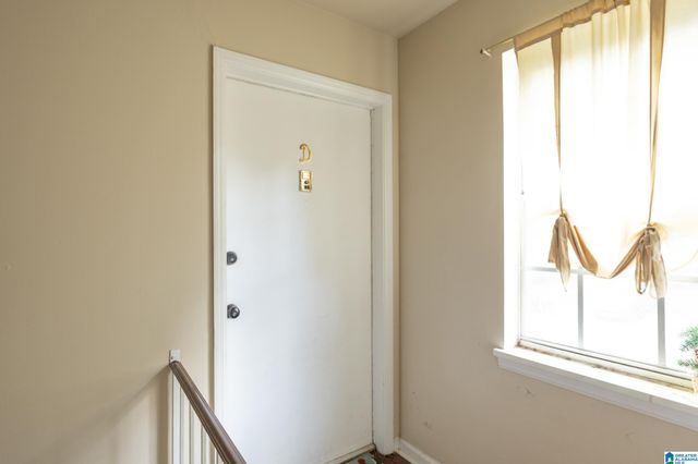 2038 Montreat Cir Apt D, Vestavia Hills, AL 35216