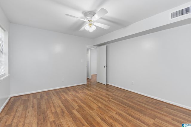 2038 Montreat Cir Apt D, Vestavia Hills, AL 35216