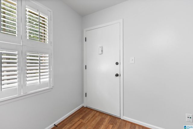 2038 Montreat Cir Apt D, Vestavia Hills, AL 35216