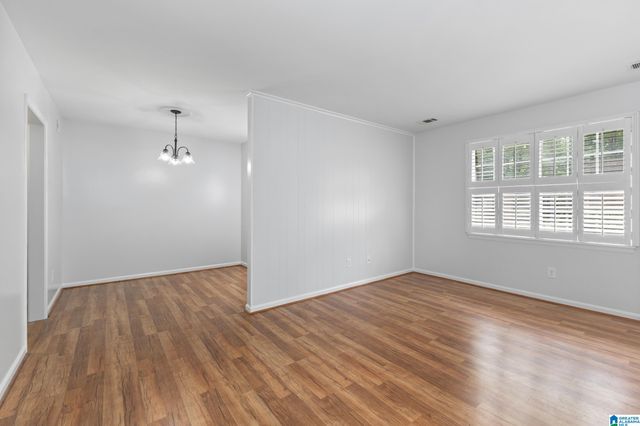 2038 Montreat Cir Apt D, Vestavia Hills, AL 35216