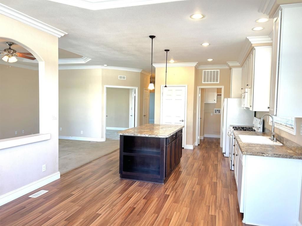 7233 San Bartolo Street, Carlsbad, CA 92011