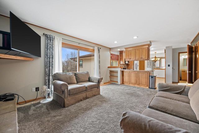 5826 Sugarbush LANE, Greendale, WI 53129