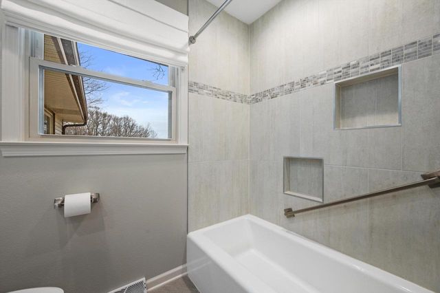 5826 Sugarbush LANE, Greendale, WI 53129