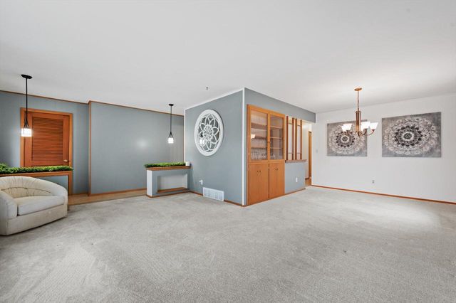 5826 Sugarbush LANE, Greendale, WI 53129