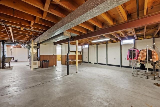 5826 Sugarbush LANE, Greendale, WI 53129