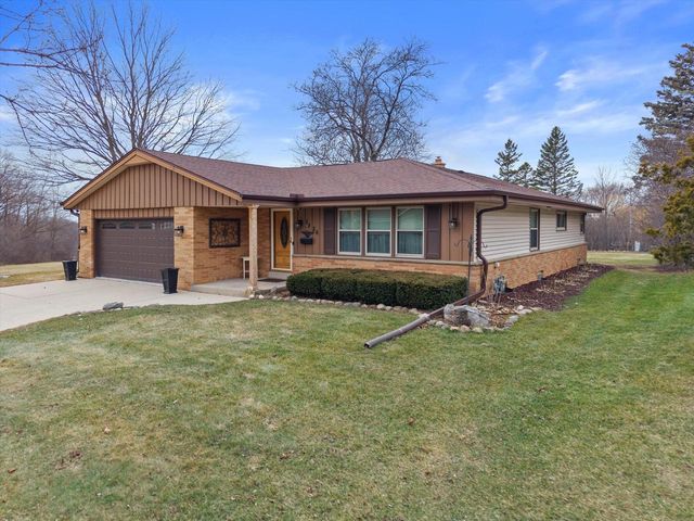 5826 Sugarbush LANE, Greendale, WI 53129