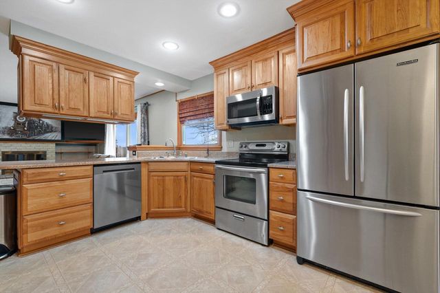 5826 Sugarbush LANE, Greendale, WI 53129