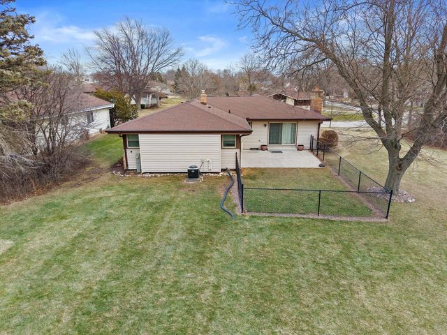 5826 Sugarbush LANE, Greendale, WI 53129