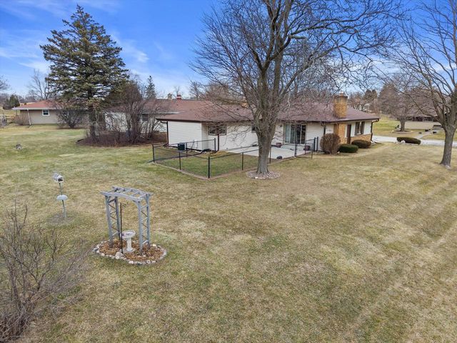 5826 Sugarbush LANE, Greendale, WI 53129