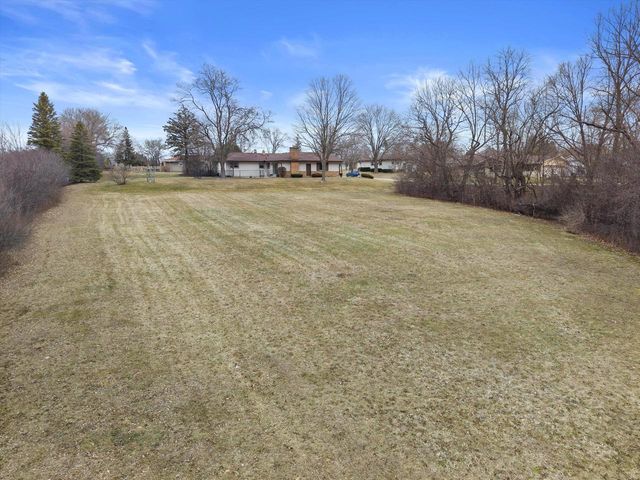 5826 Sugarbush LANE, Greendale, WI 53129