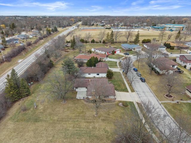 5826 Sugarbush LANE, Greendale, WI 53129