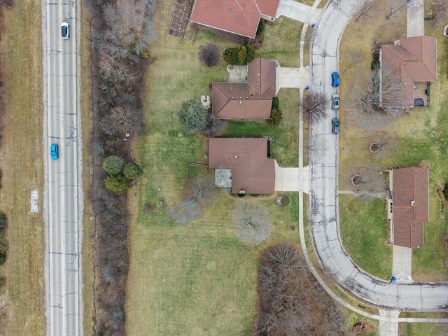 5826 Sugarbush LANE, Greendale, WI 53129